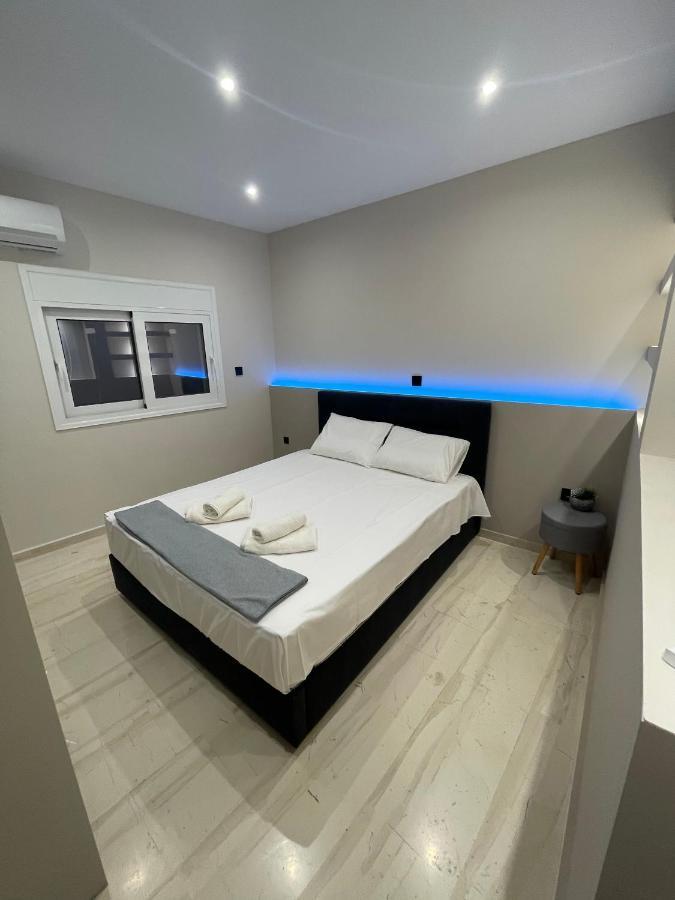 Luxury 3 Bedroom Apartment In Kiato Center Bagian luar foto